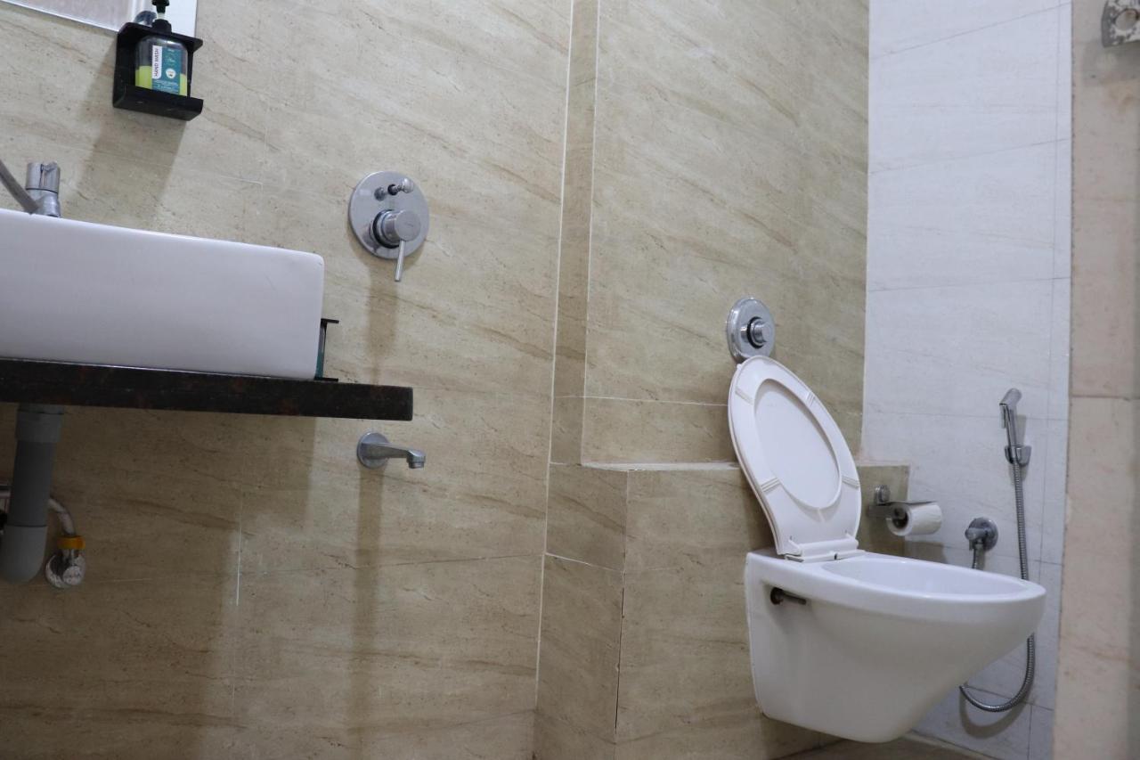 Hotel New Samrat Aurangabad  Buitenkant foto