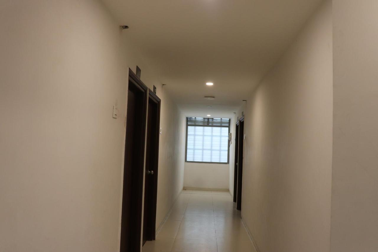 Hotel New Samrat Aurangabad  Buitenkant foto