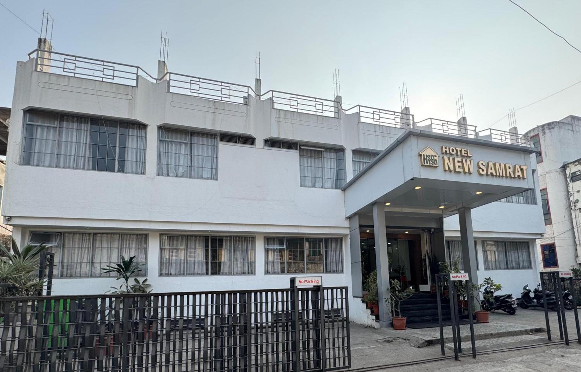 Hotel New Samrat Aurangabad  Buitenkant foto